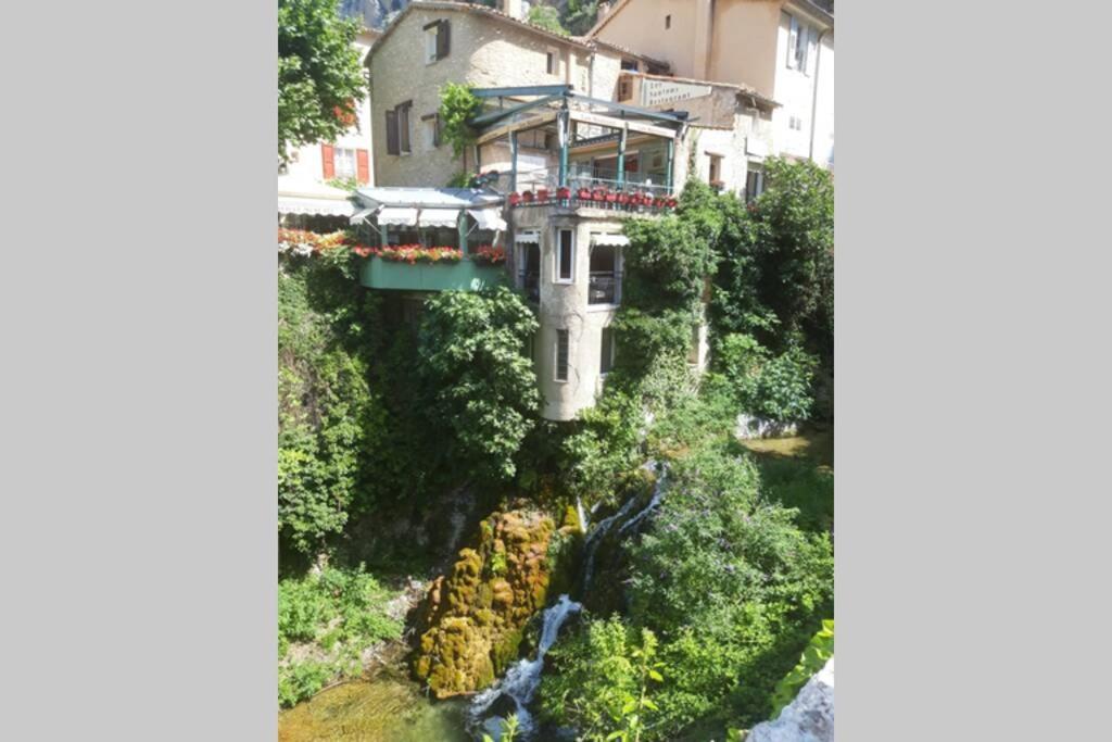 Lou paradiú du verdon Allemagne-en-Provence Extérieur photo